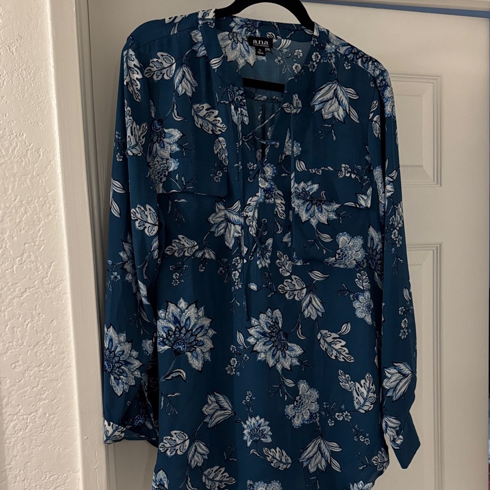 a.n.a Blue Floral Women's Blouse
